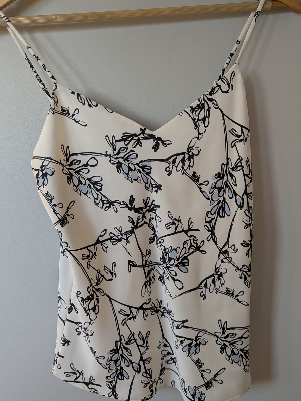 Club Monaco White Floral Silk Spaghetti Strap Cami XS